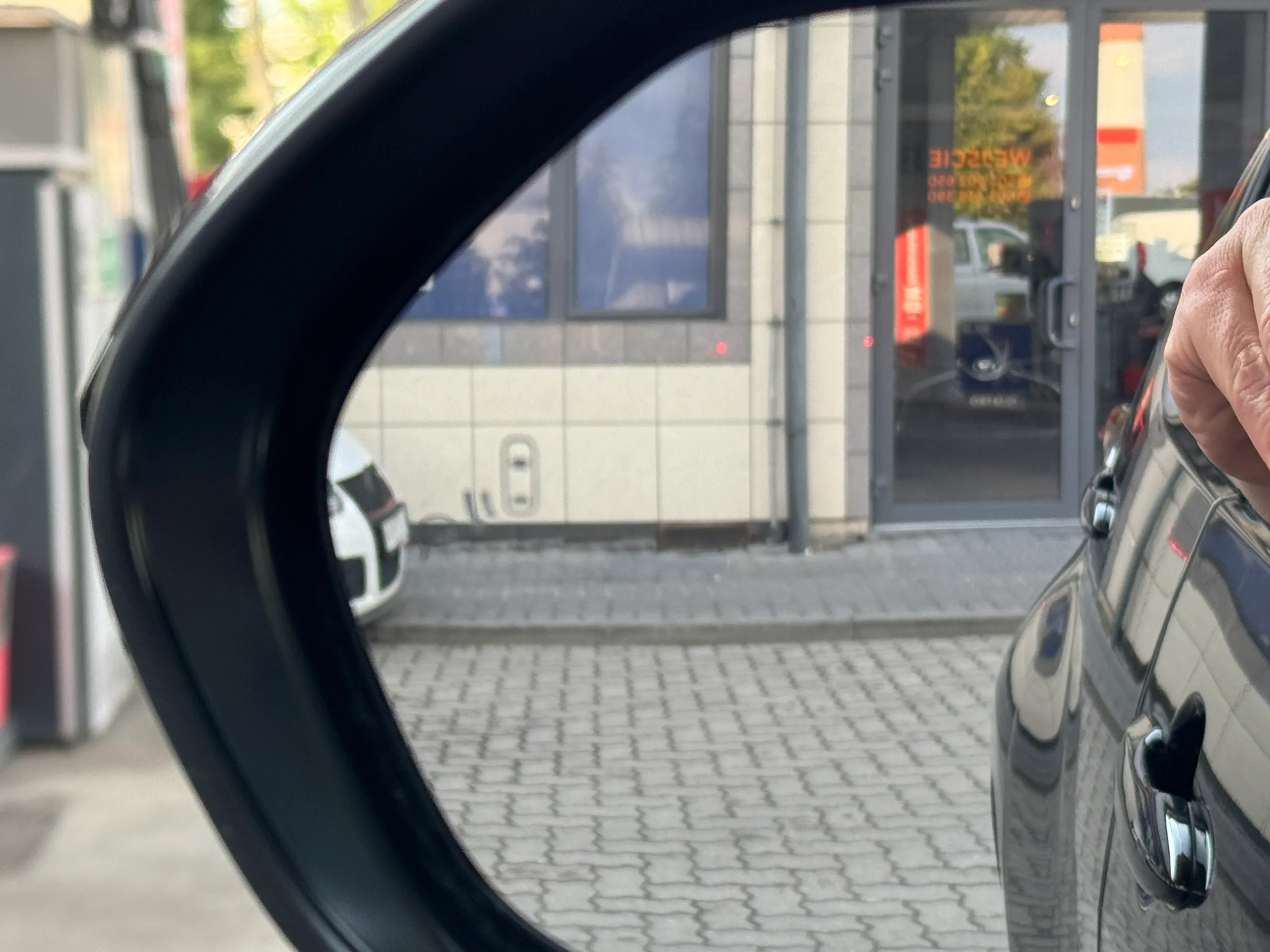 Toyota Yaris Hybrid 116 1.5 VVT-i Black&White - obrazek 24
